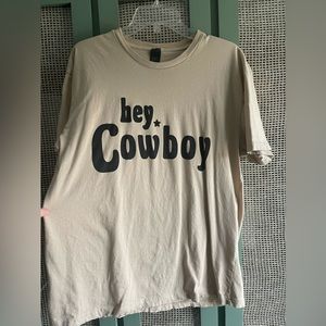 Sweet Claire “hey cowboy” graphic tee